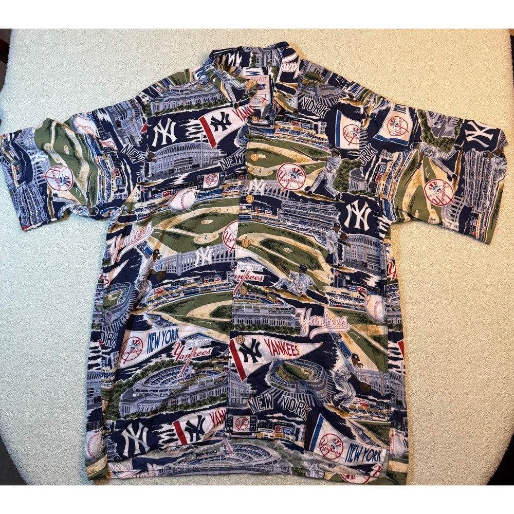 Reyn Spooner MLB New York Yankees Hawaiian Shirt Rayon Stadium Print Mens M
